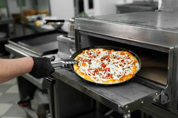 Achat d'un four à pizza : Quels sont les critères à vérifier ?